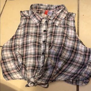 TIED FLANNEL CROP TOP